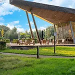 Romantic Nature Escape Semesterbostad