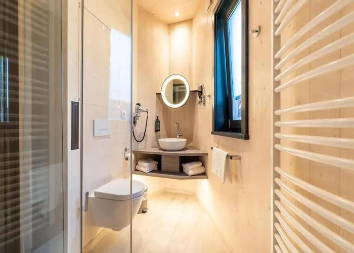 Romantic Nature Escape *