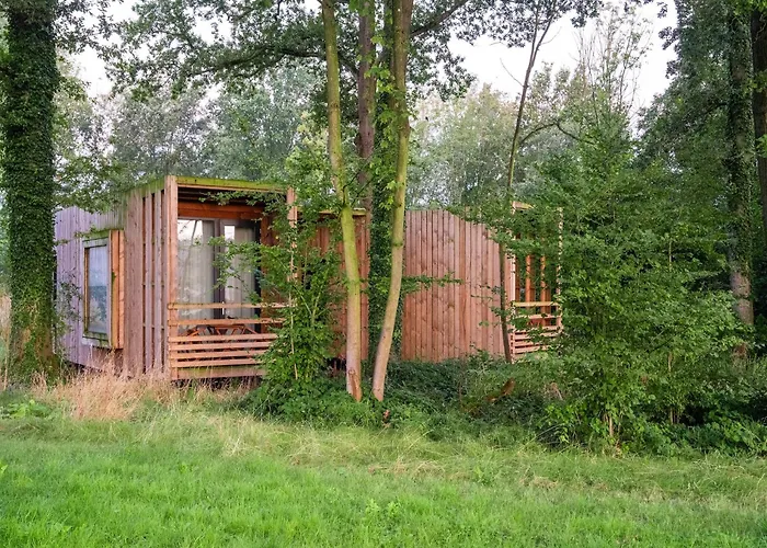 Romantic Nature Escape *