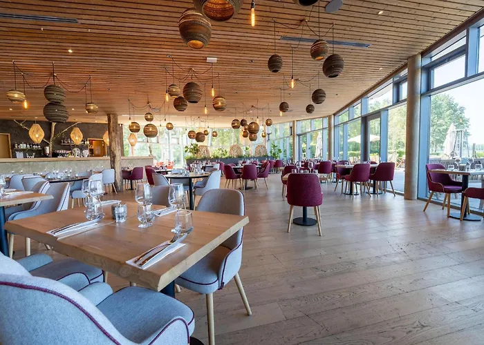 Romantic Nature Escape *